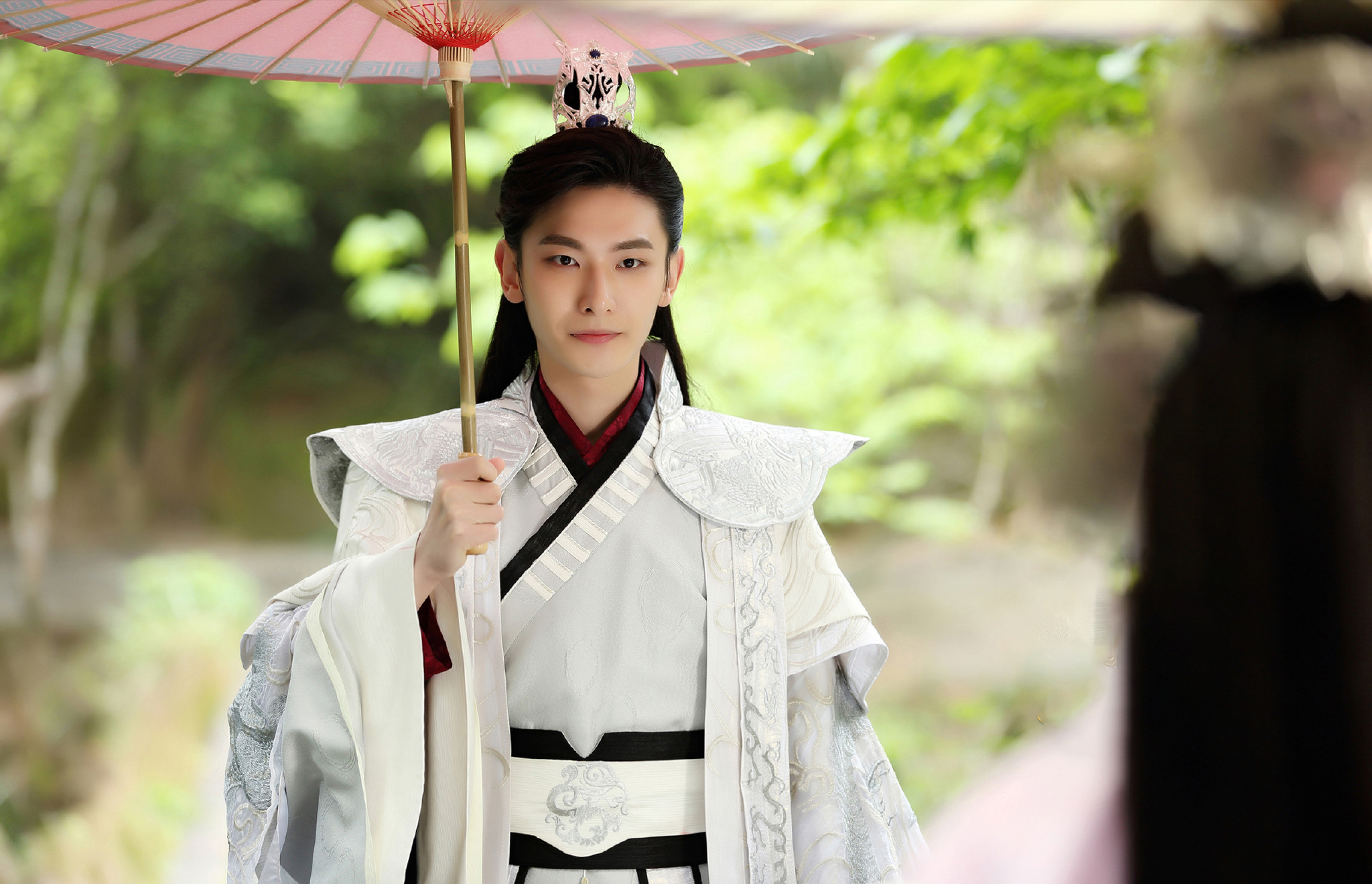 但是在追剧之后,小编要改变这个想法了,转身喜欢 陈宥维饰演的流觞小