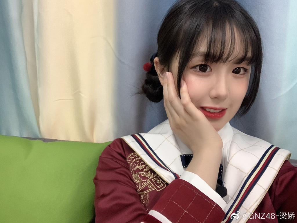 偶像美少女gnz48-梁娇迷人可爱美照欣赏