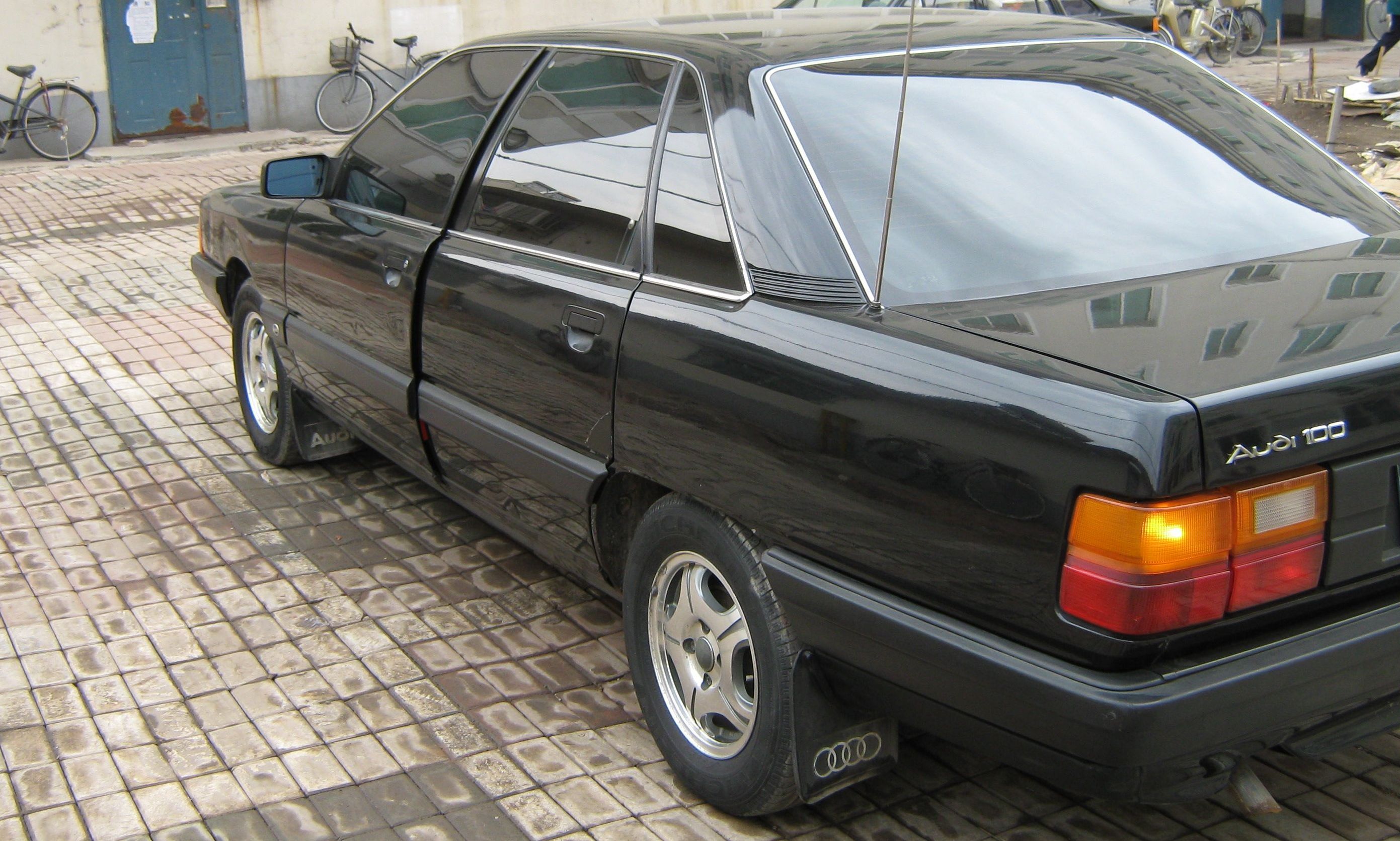 6款曾经的神车,见过三款说明已经老了,开过的都是曾经的有钱人