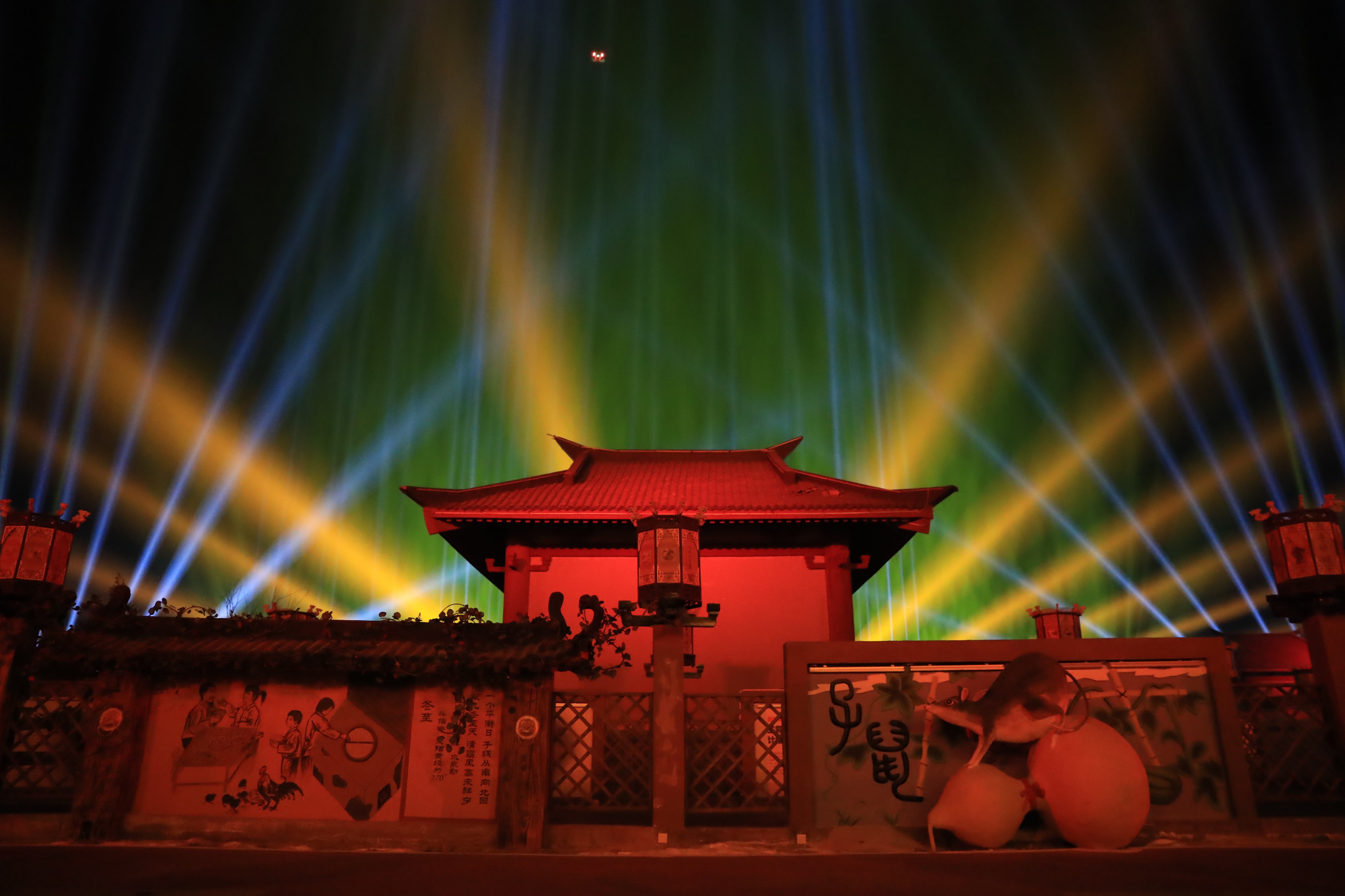 九曲黄河灯阵展新貌(6)