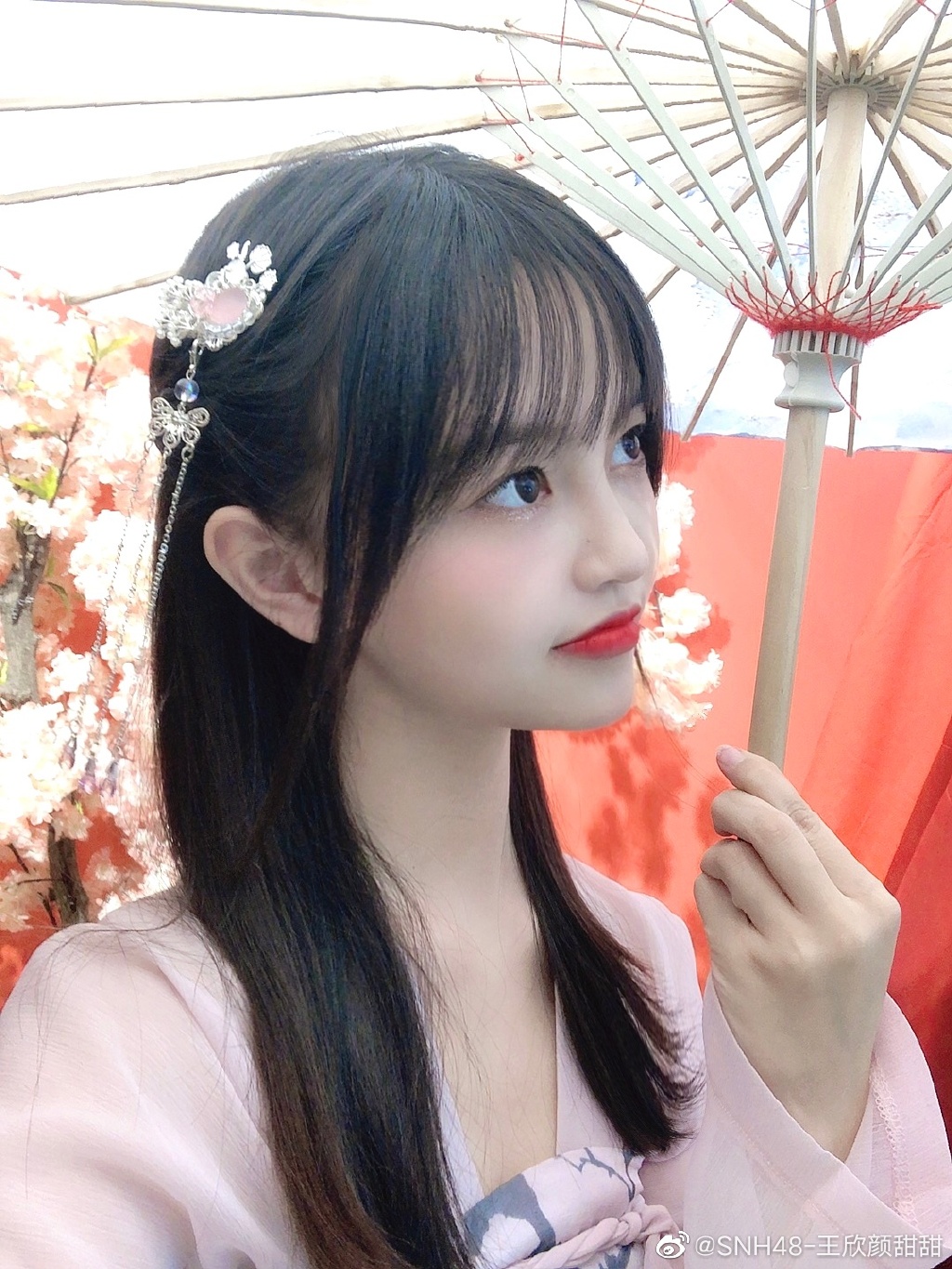 SNH48王欣颜甜甜图片