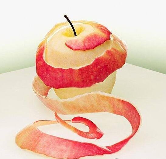 世界上削苹果皮最长纪录,52.5米,有17层楼那么高(至今无人打破)