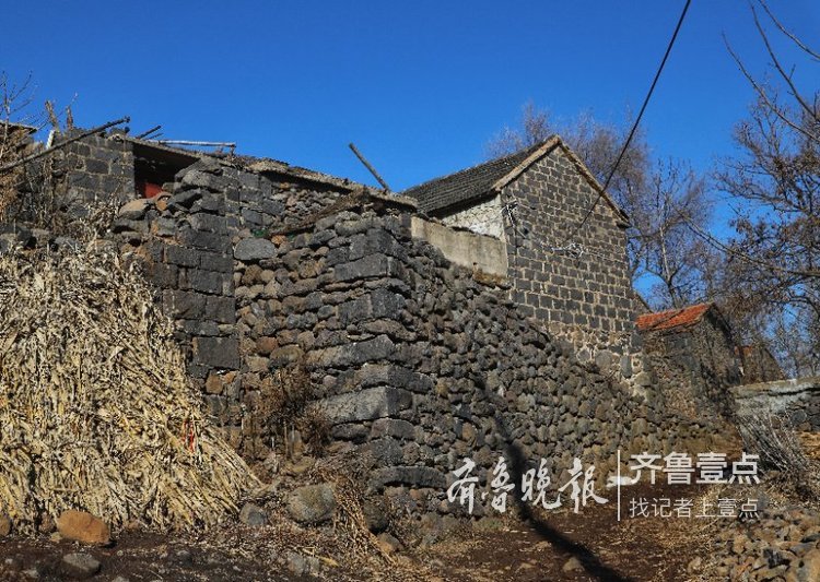 卞山山顶小山村,玄武岩房屋风景独特