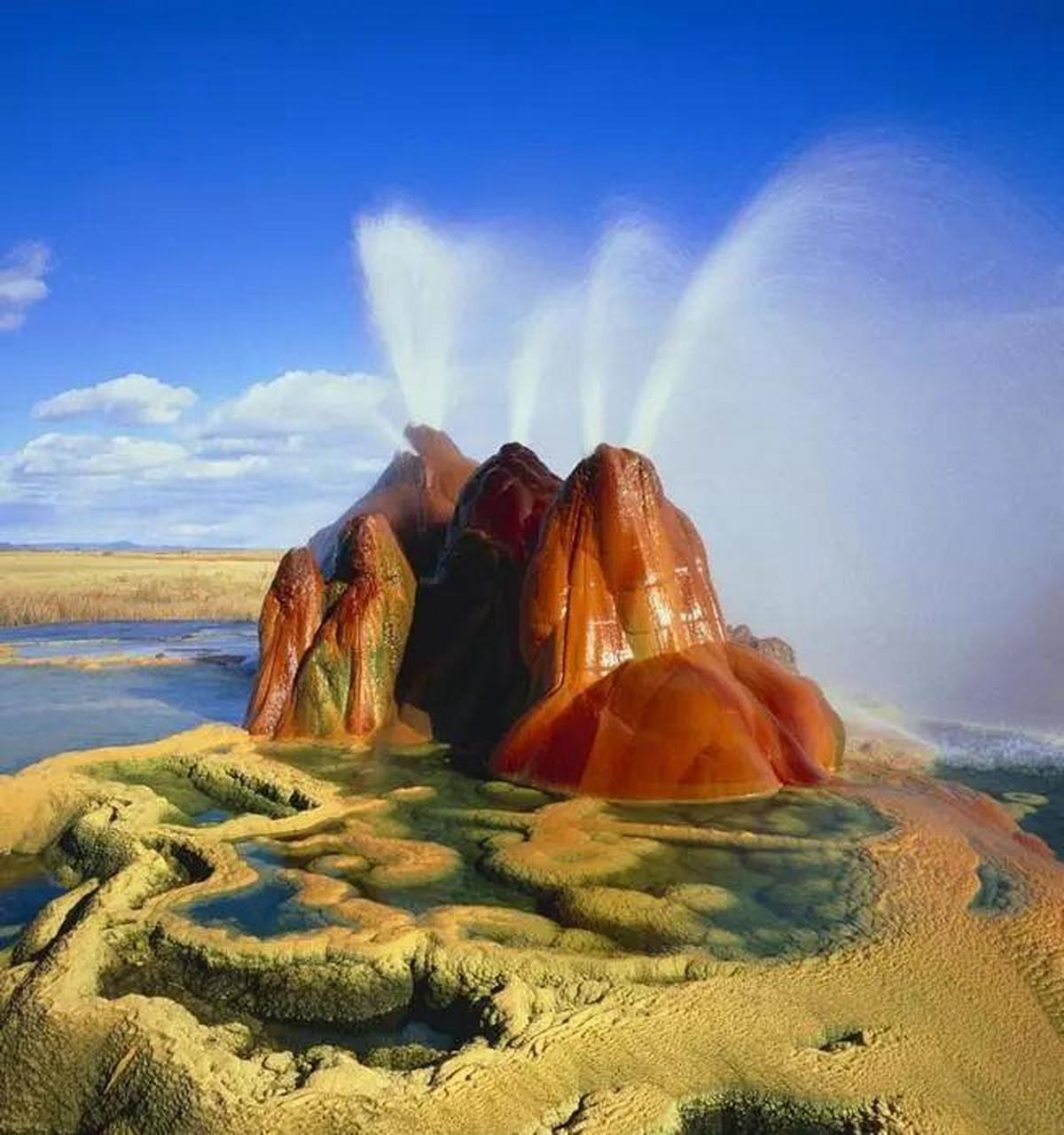 遇见美好##遇见好风景#飞翔间歇泉:在美国内华达沙漠的飞翔间歇泉