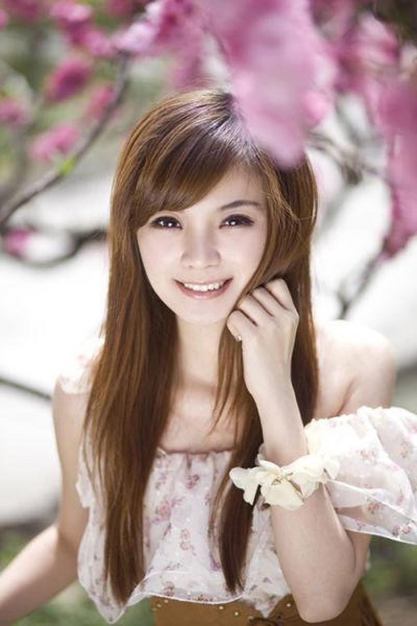 谢容儿(sunny),1990年11月28日出生于湖北省武汉市,中国大陆女歌手