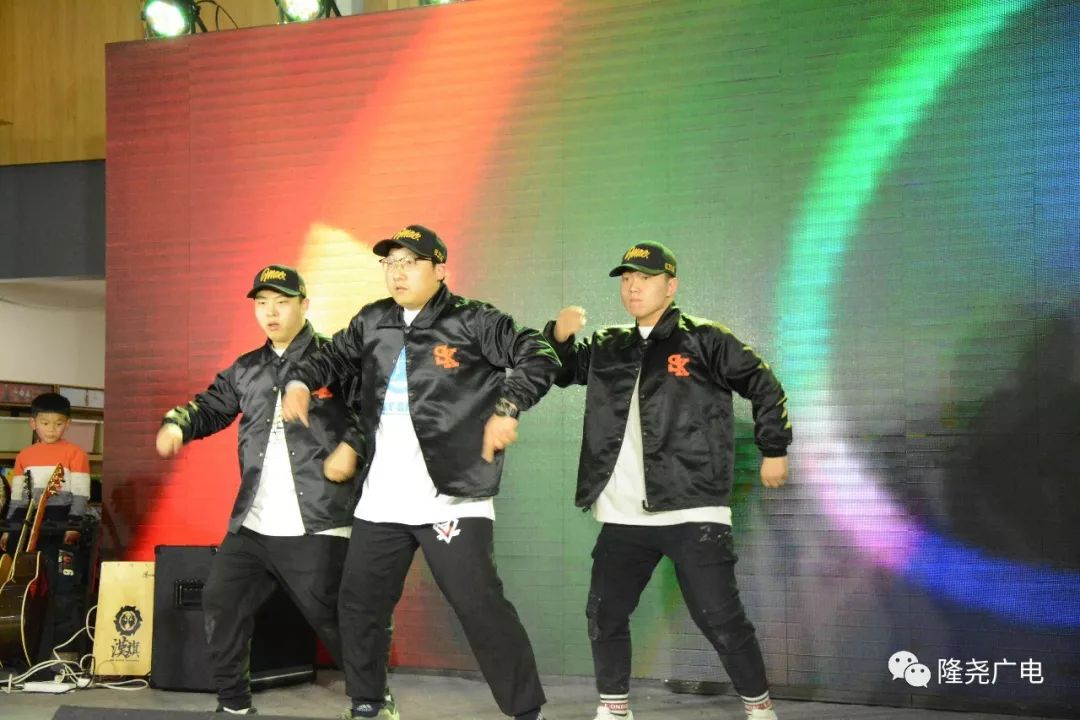 隆尧电视台携手天一广场打造跨年盛典