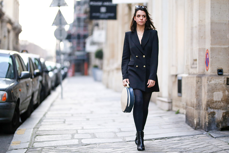 风格多样的个性装扮,让你凸显女性的万种风情