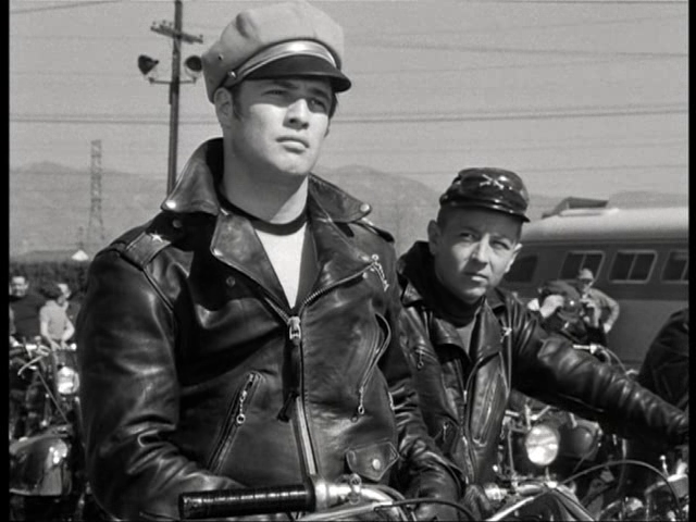 电影摘要:飞车党(1953)