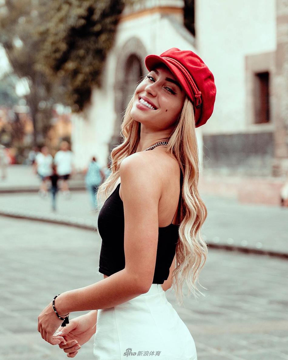 charly jordan,美国模特儿,运动员,来自拉斯维加斯,她小时候打过有