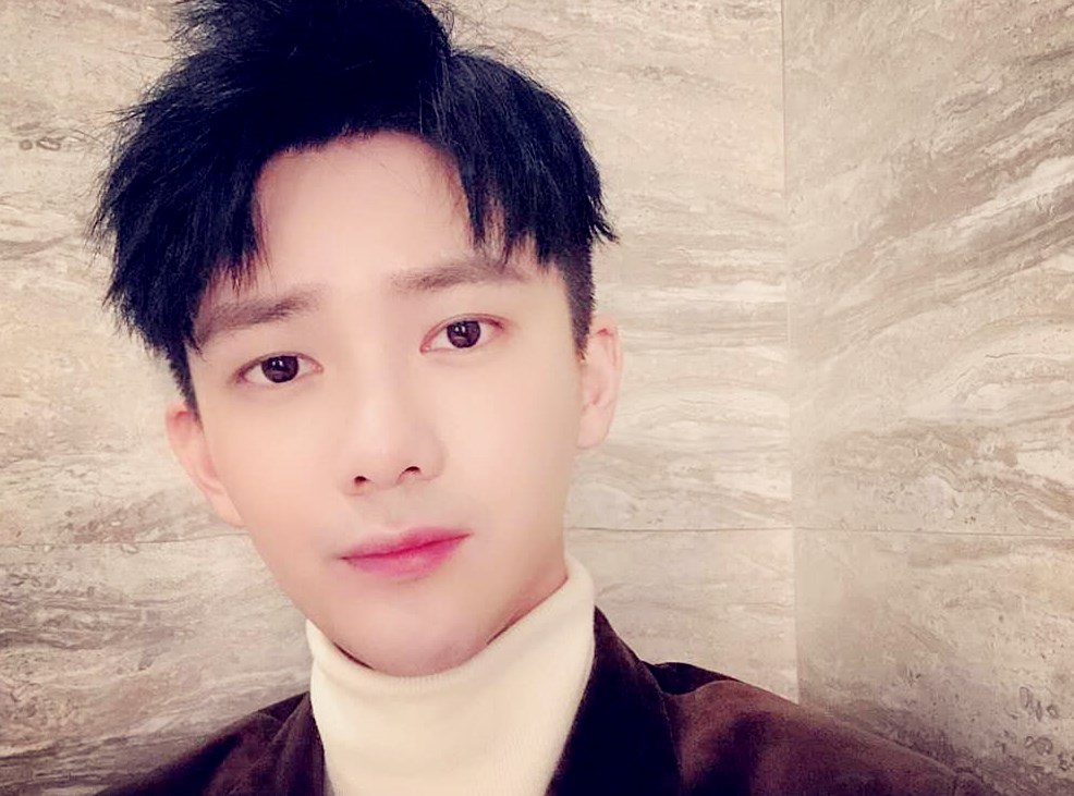 熊梓淇与杨芸晴同框比帅,胜在身高,发型却成最大败笔