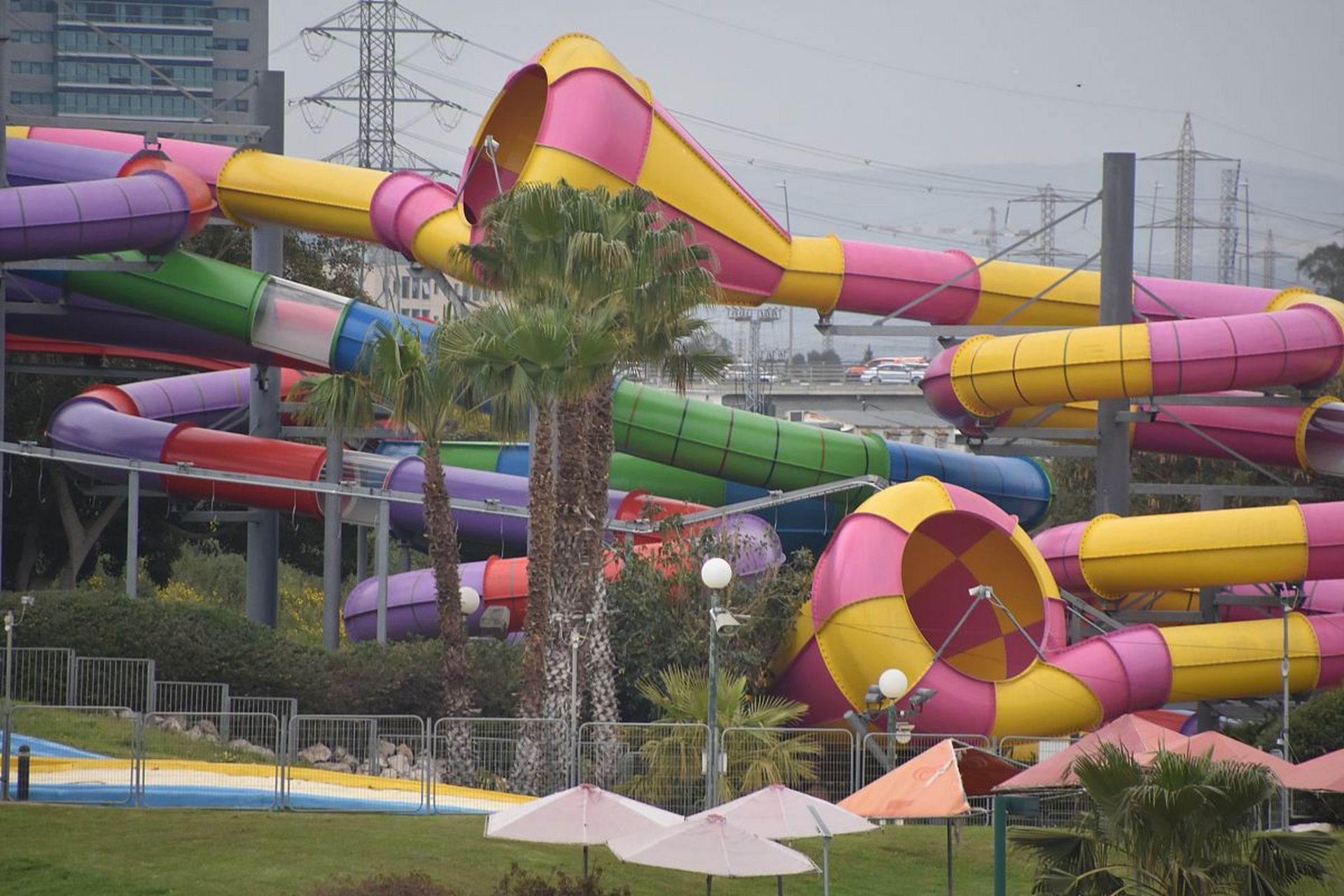 95  99 一提到太和嘉年华游乐园,我就想起了那些让人