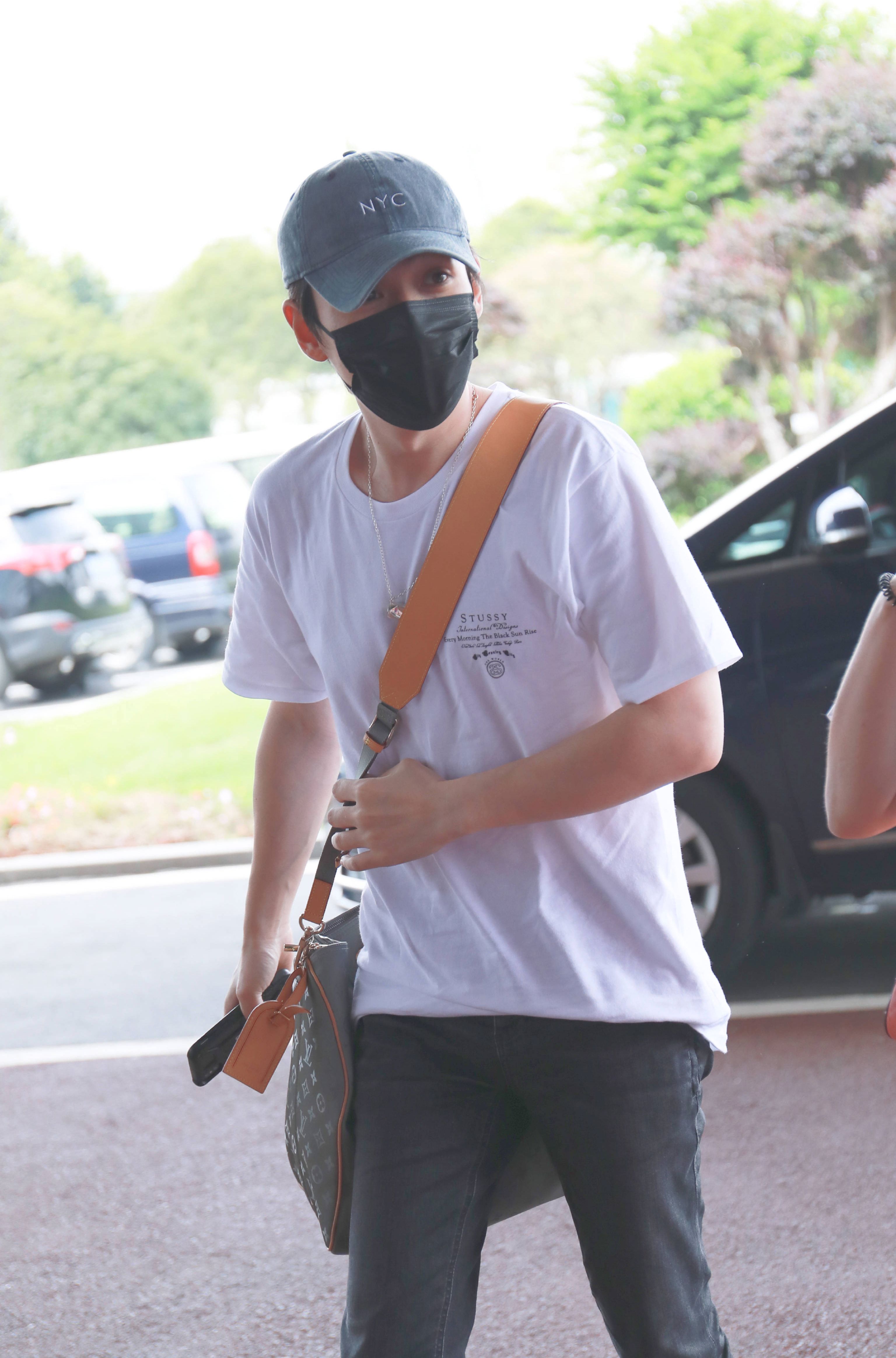 朱一龙的私服水平如何?听说最后一张是小笼包心中的top1搭配