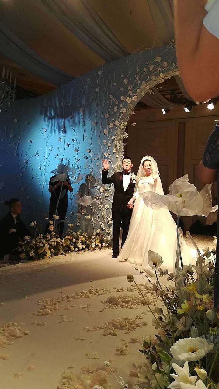 何捷说,一被子就是一辈子 张馨予和老公老是因为抢被子睡不好,张馨予