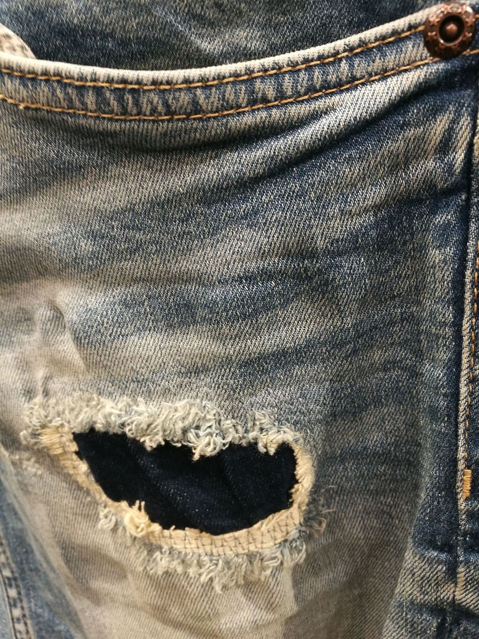 牛仔裤,经典中的战斗机!首次洗要用冷水手 盐白醋固色哦.