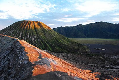 神奇的大自然,盤點世界十大著名火山,火山口的美景