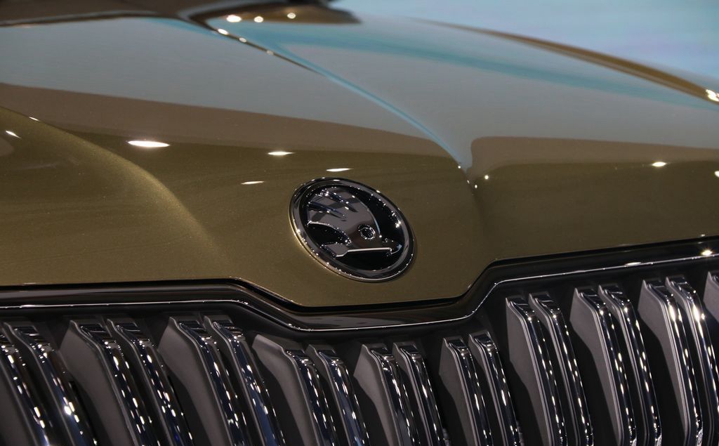 这款车的车标设计的十分精美,令人喜爱