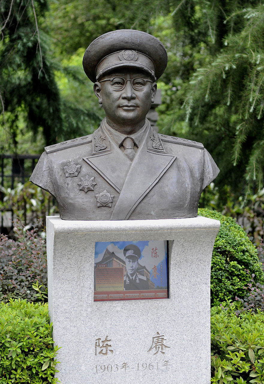 1933年2月,陈赓,廖承志在上海法租界被捕,廖承志出