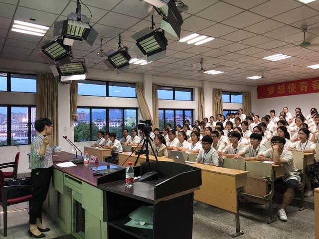 永康卫校第十三届校园文化节"不忘初心 牢记使命 医心为民"主题活动