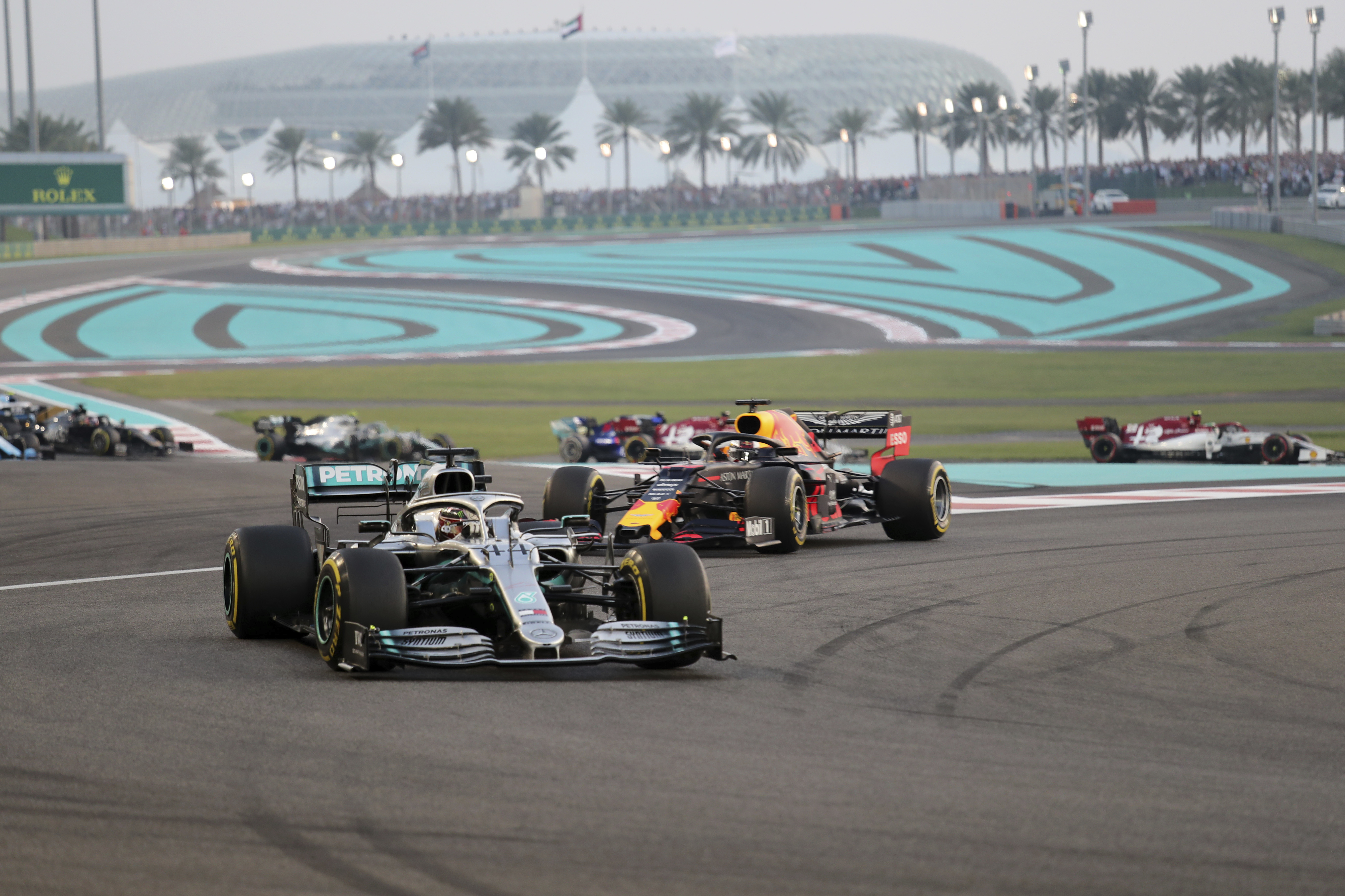 赛车——f1阿布扎比大奖赛:汉密尔顿夺冠(15)