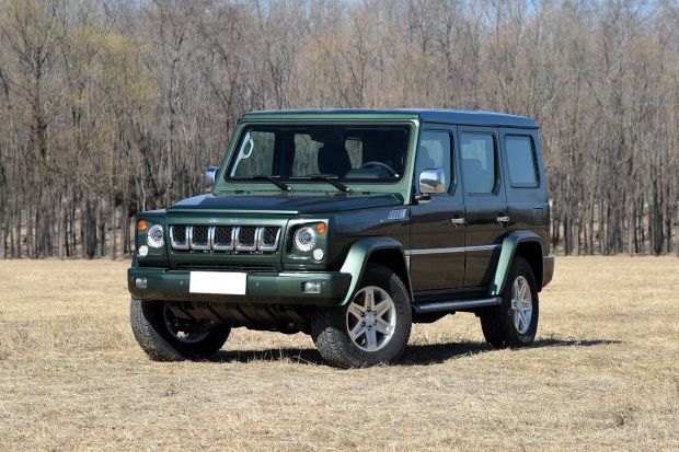 北京bj80 6×6现身车展,插电式混动硬派皮卡亮相