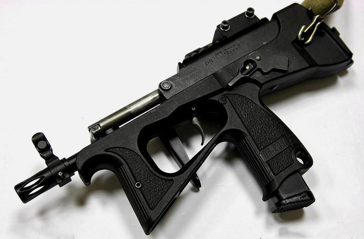 图注为:俄罗斯pp2000冲锋枪. 转载自百家号作者:东方神剑特种大队队员