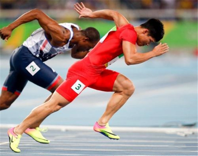 他是中国速度最快的人,苏炳添收获美满爱情,娶到不擅短跑的她