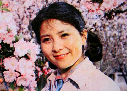 张伟欣.她是20世纪80年代的著名演员,也是李小璐的妈妈.