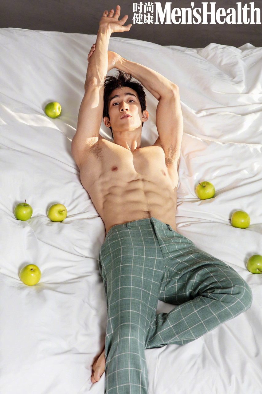 李治廷这套杂志拍的真好,颜值和身材都完美呈现.#遇见好身材