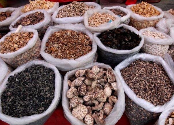 不同干货都有适合的泡发方法,只有正确使用,食材才有原本的鲜香