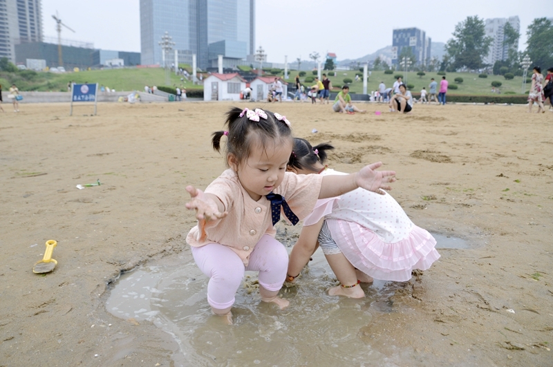 3岁,女孩需要自由自在