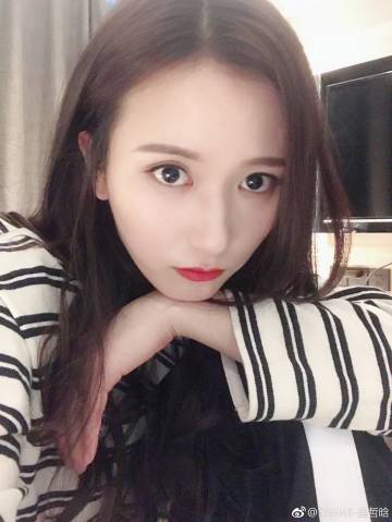 中国人snh48吴哲晗微博晒图:这是一条昨天的微博