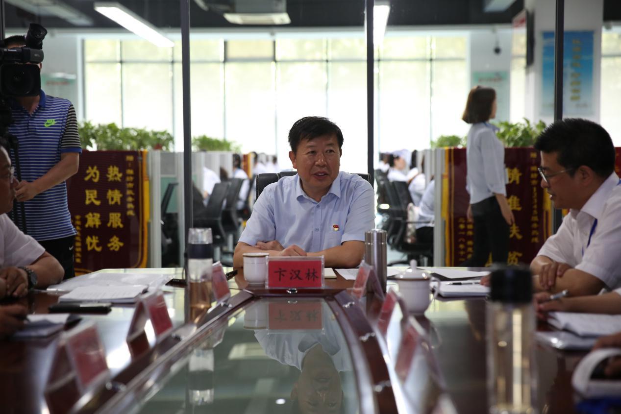 高密市委书记卞汉林:了解诉求定措施 为民解忧办实事