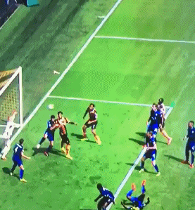 西乙惊现"大空翼"双人倒钩进球 复制2年前英超首轮神作