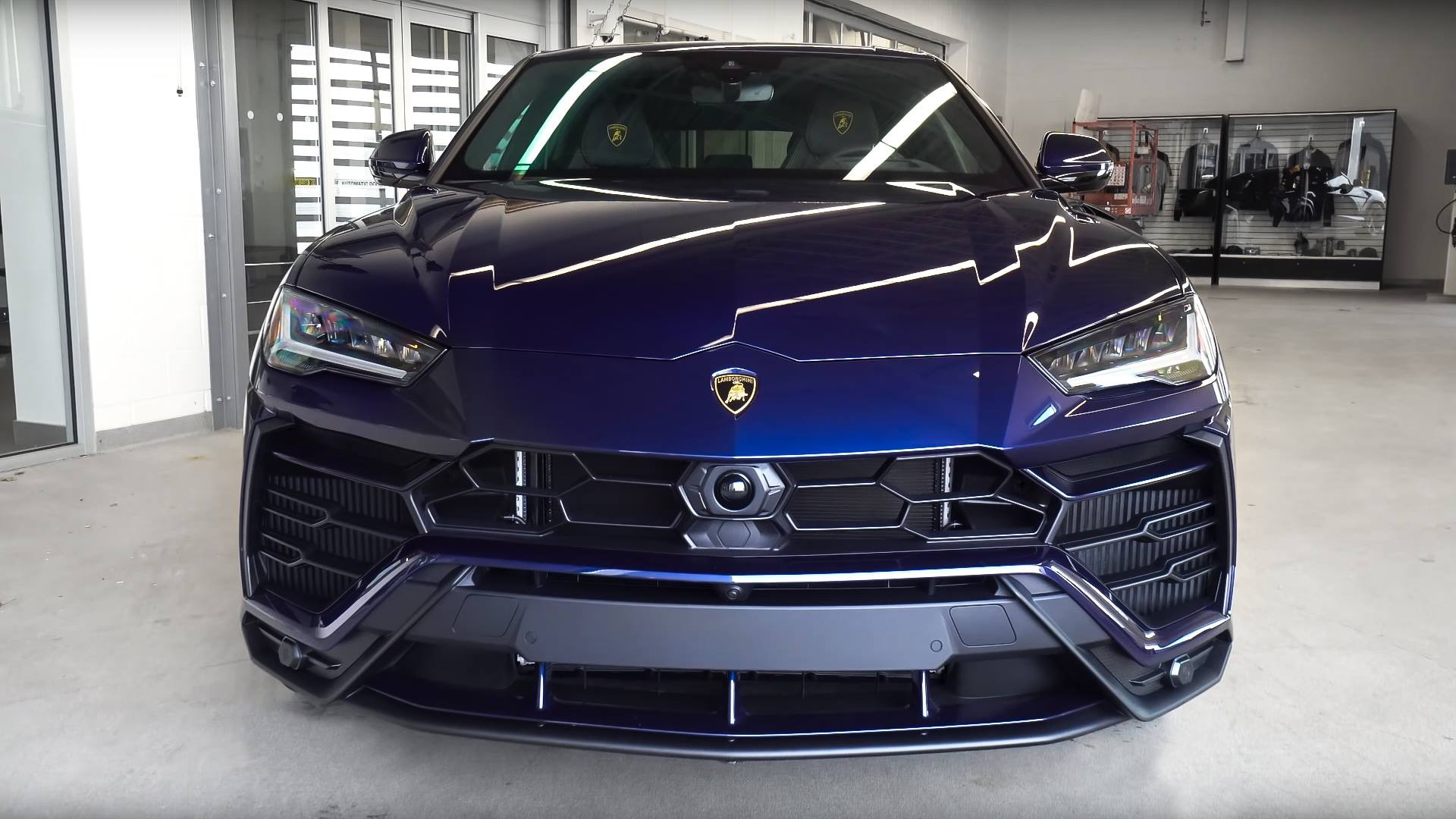 兰博基尼 urus,内饰真的好战斗