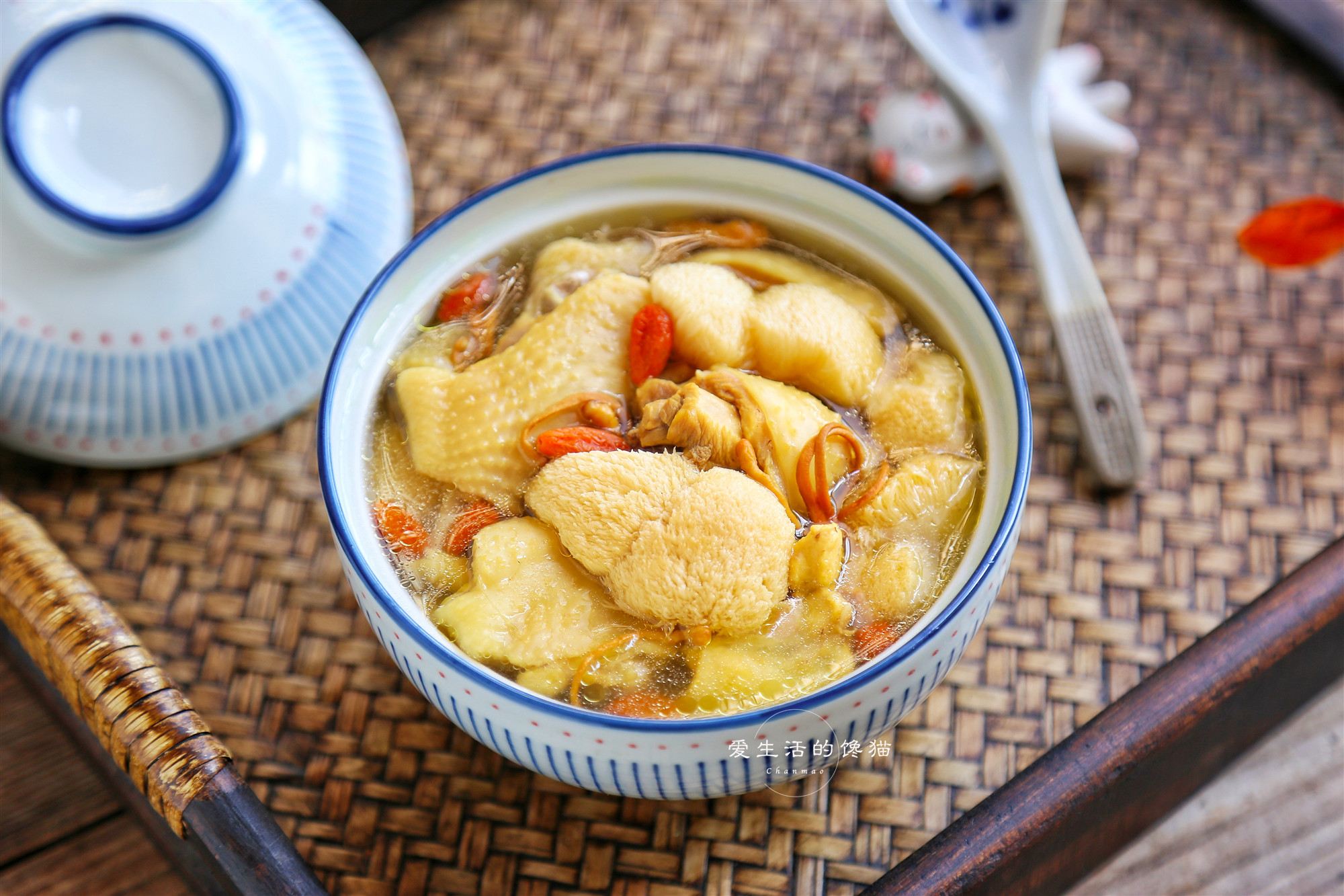 秋季,养胃很重要,用这食材熬汤,香浓又暖胃,价格贵了点,但值