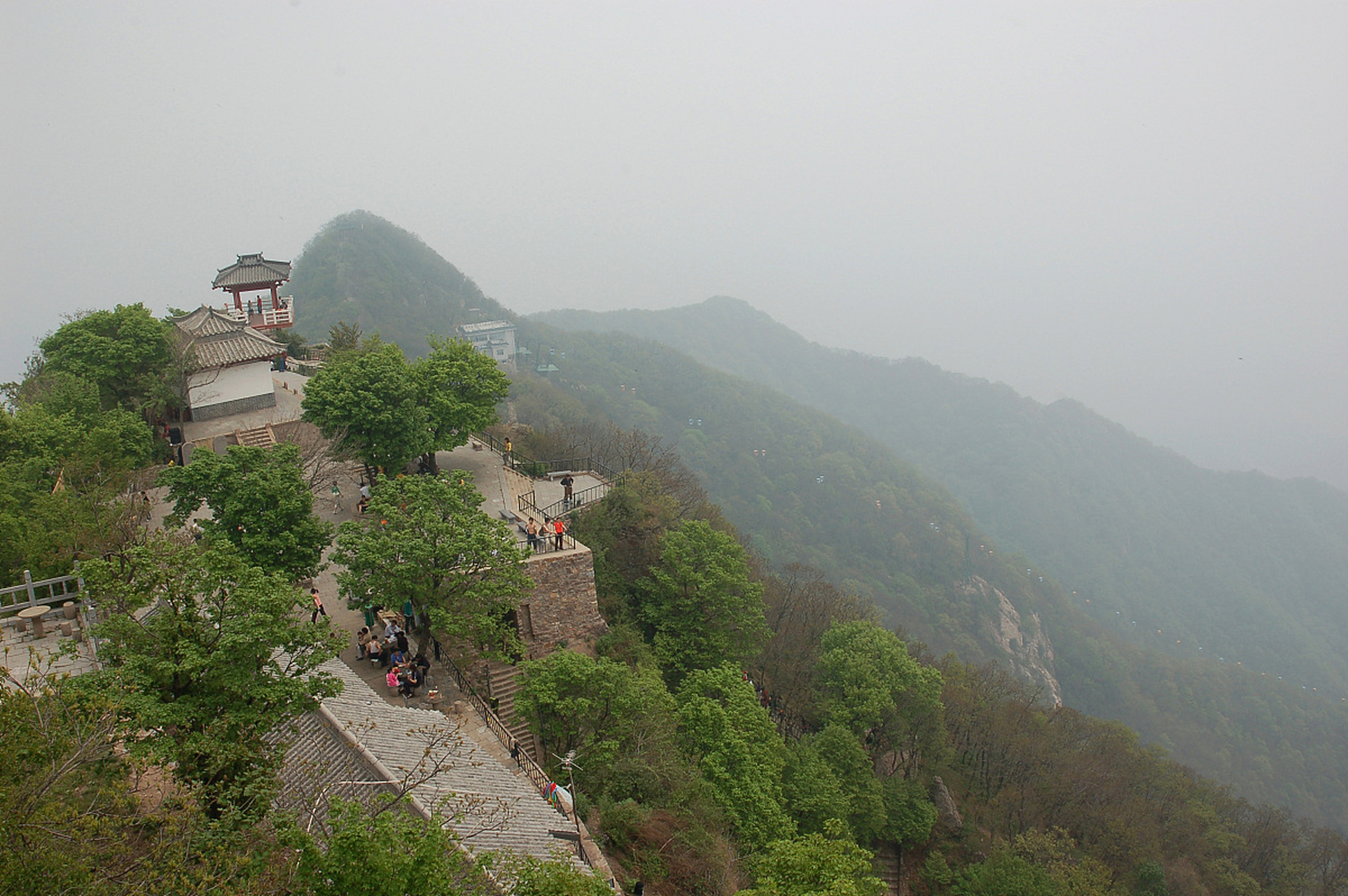 王屋山风景名胜区,是国家aaaa级风景名胜区,总面积265平方公里.