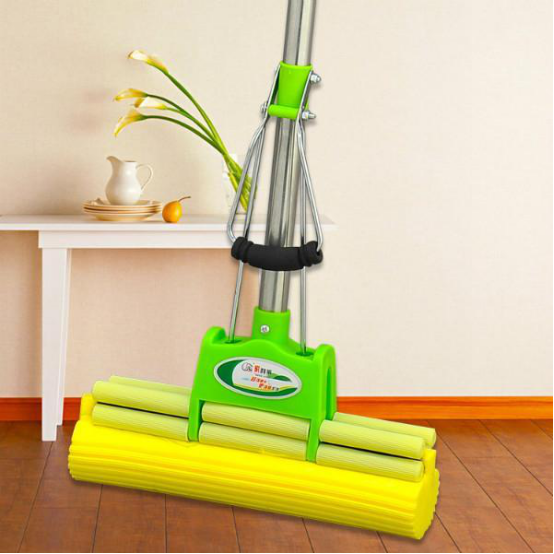 家里用哪种拖把打扫卫生最好?家政阿姨推荐这一种,简单又实用!