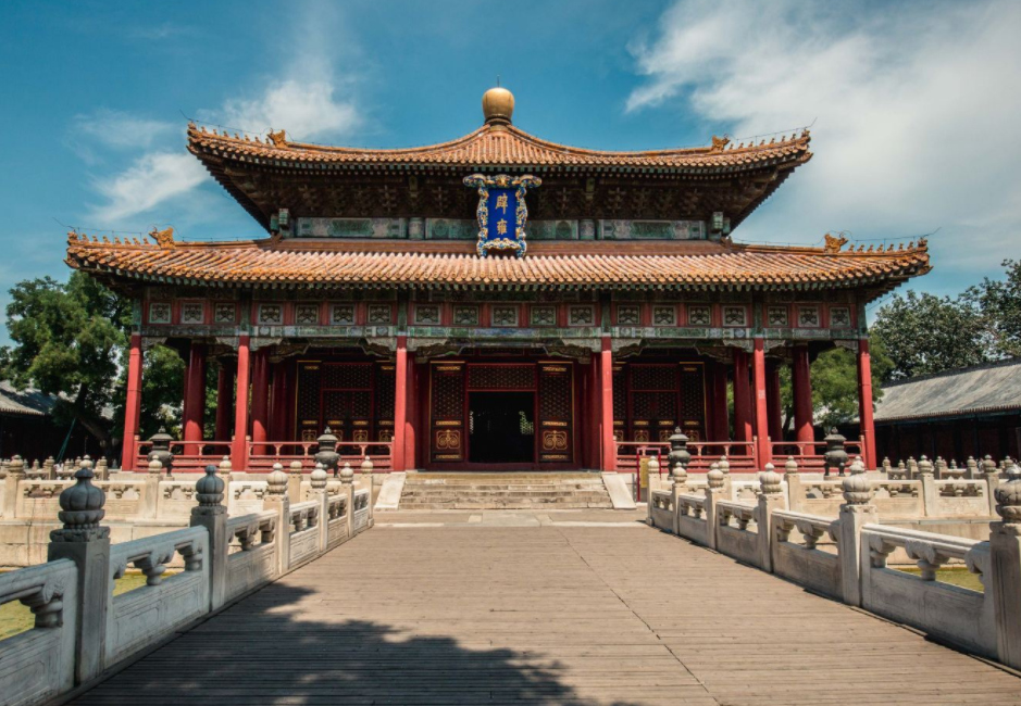 参观元代建筑和历代石碑,古迹,观赏传统乐舞表演《大成礼乐》!