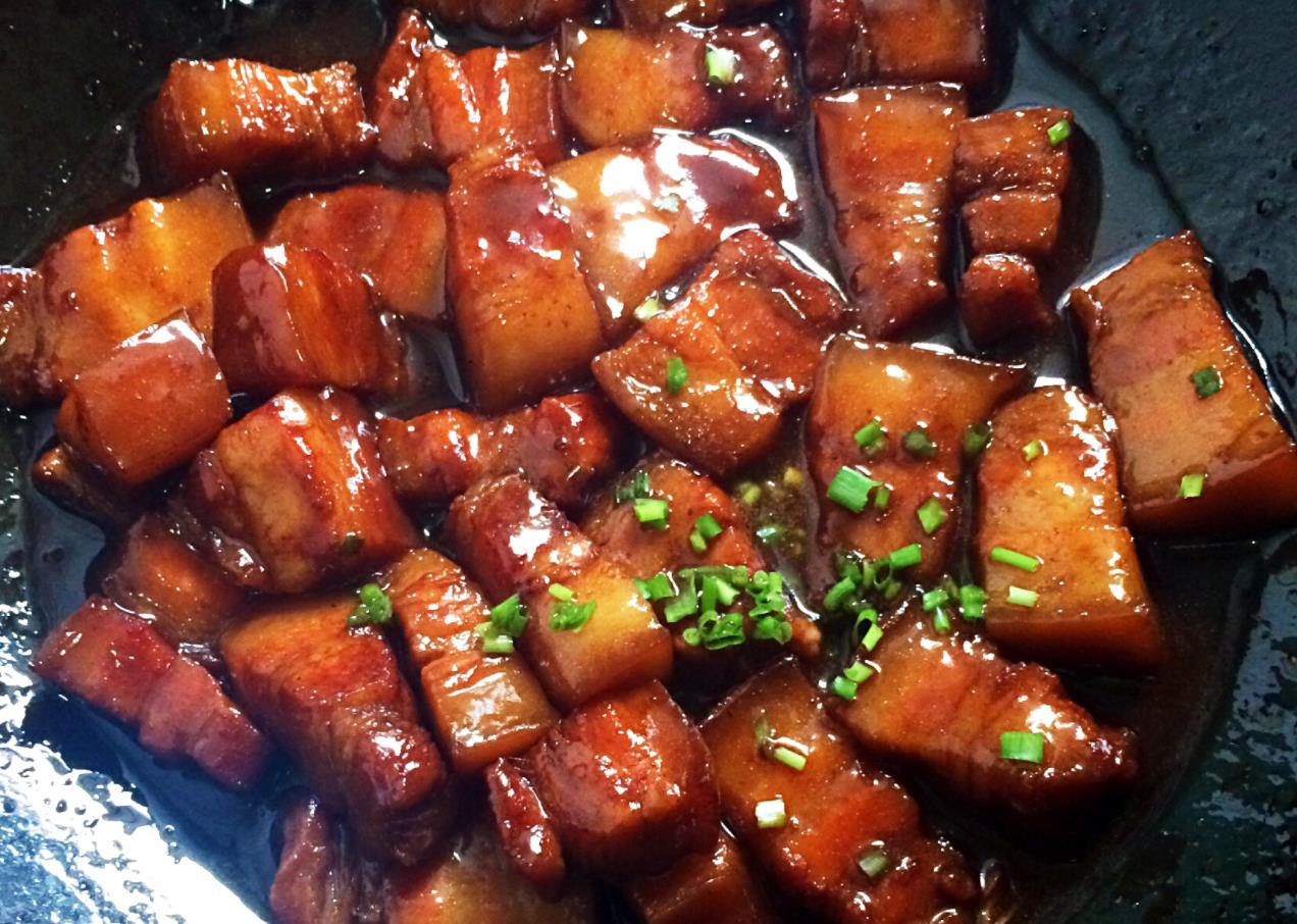 做红烧肉,不要直接加水炖,多做这一步,一个人吃一盘都不会腻