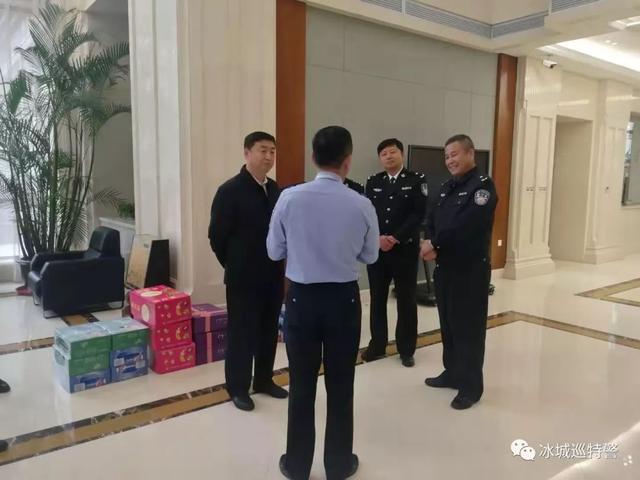 毕为民同志节日期间看望慰问留置看护大队一线民警
