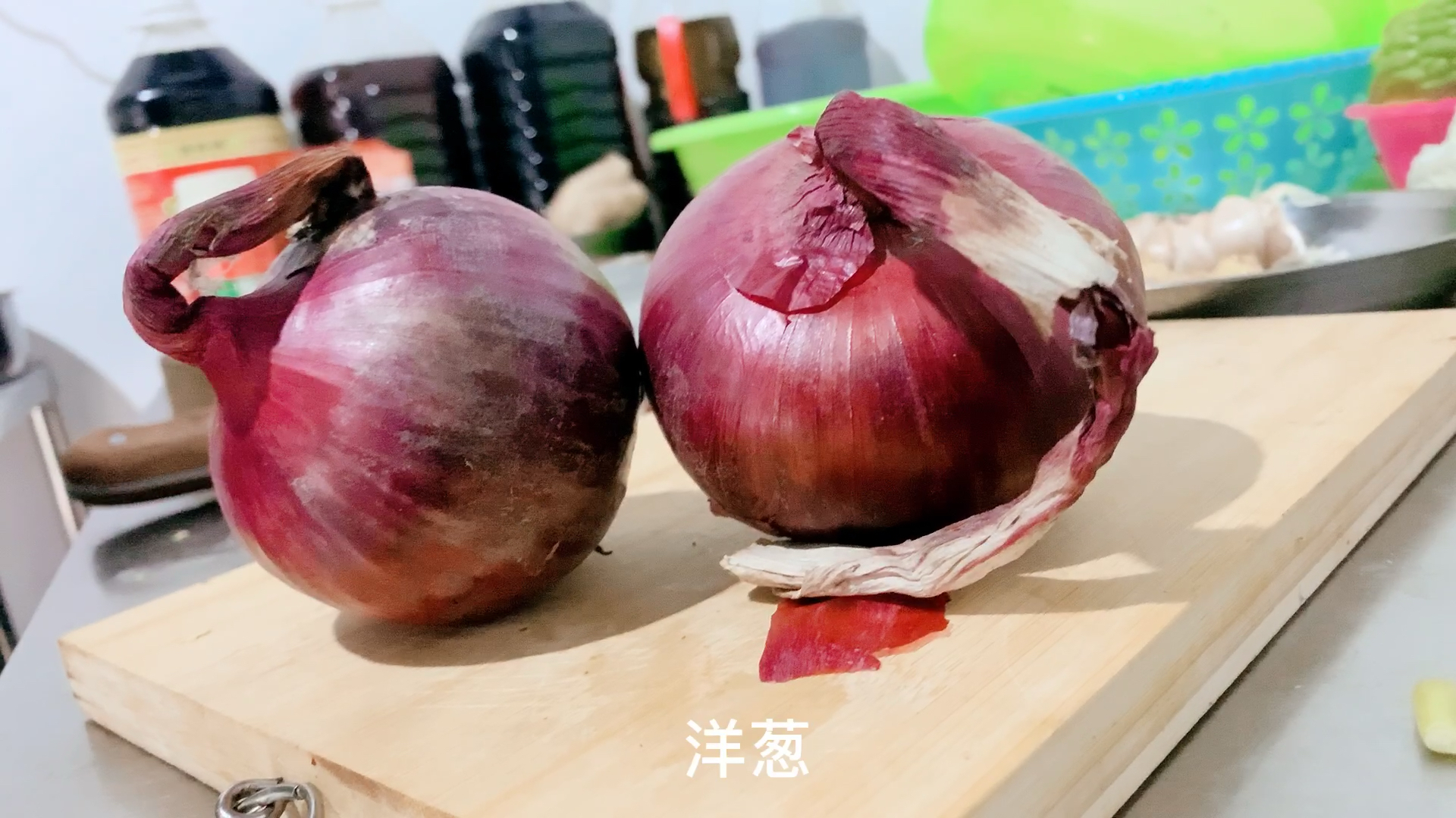 为了拍视频,结果一心二用把菜炒糊了,真的是太伤心