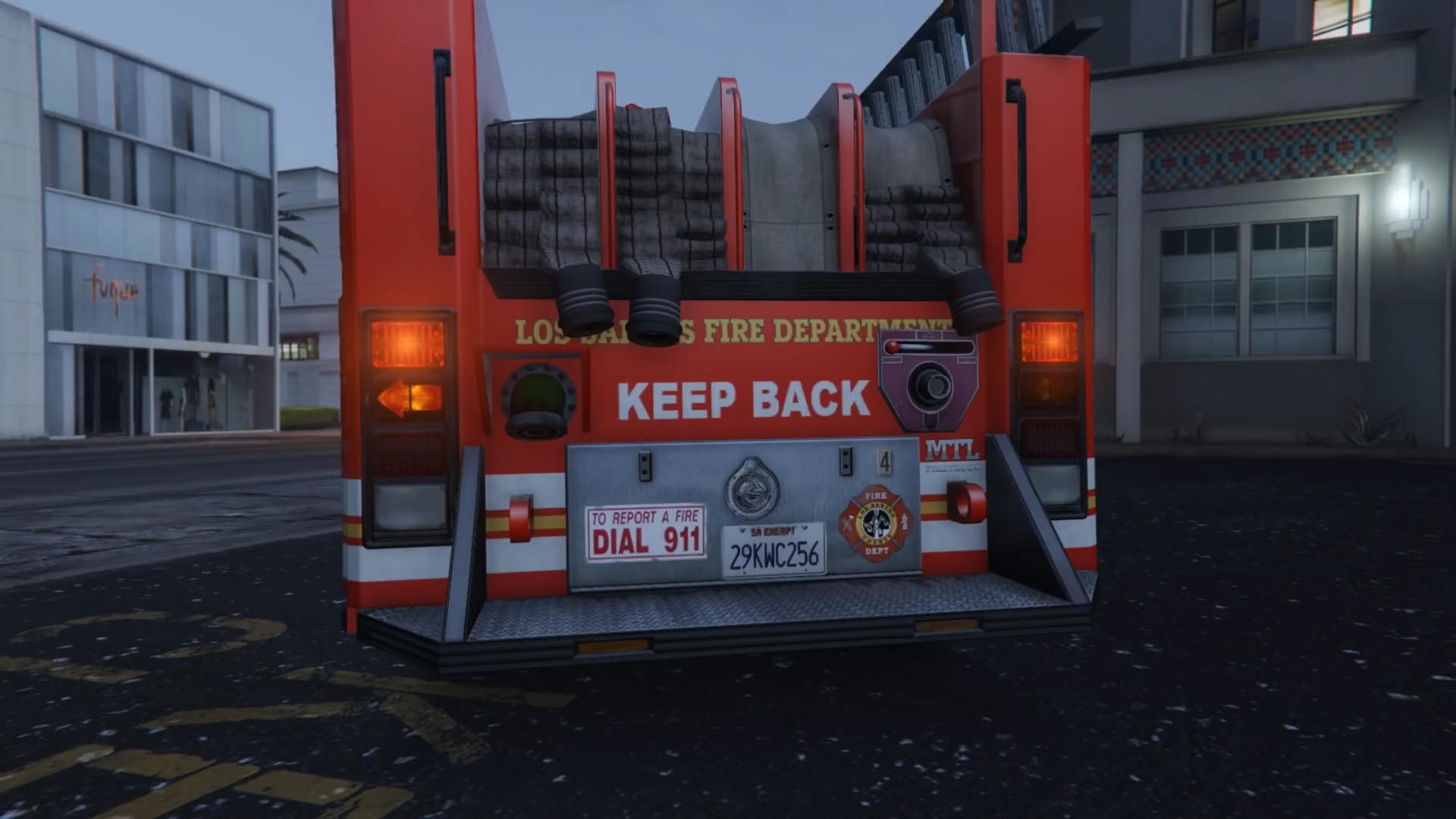 消防车的转向灯还是箭头形的