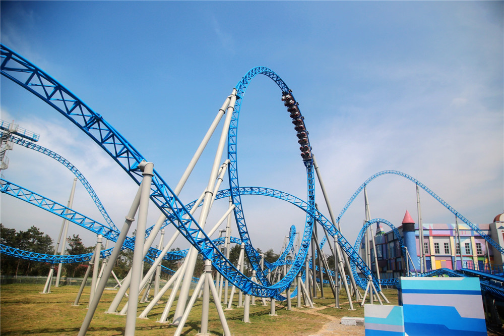 它被评为中国最失败的游乐园,从前一票难求,如今却空无一人