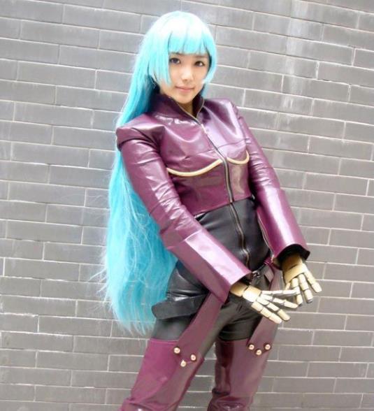 拳皇真人版,八神庵妥妥的杀马特大佬!最后一个小姐姐好可爱呀!