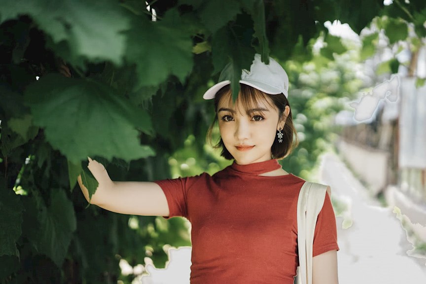 萧云海带着赵婉晴,大卫,露米娜三人向众人深深地鞠了一躬