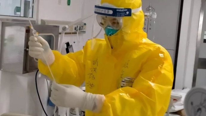 抗非典故事激励他,金银潭重症病房90后上海男护士:现在换我来守护大家