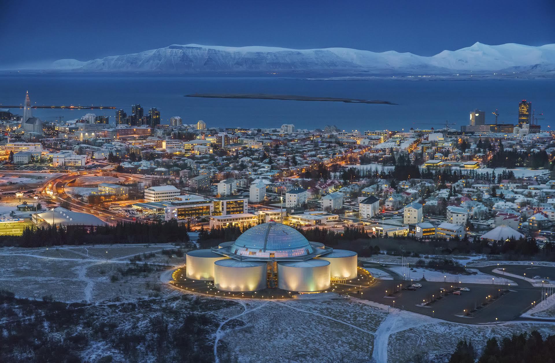 位于冰岛首都的珍珠楼,去过的游客都为她的建筑之美所倾倒!