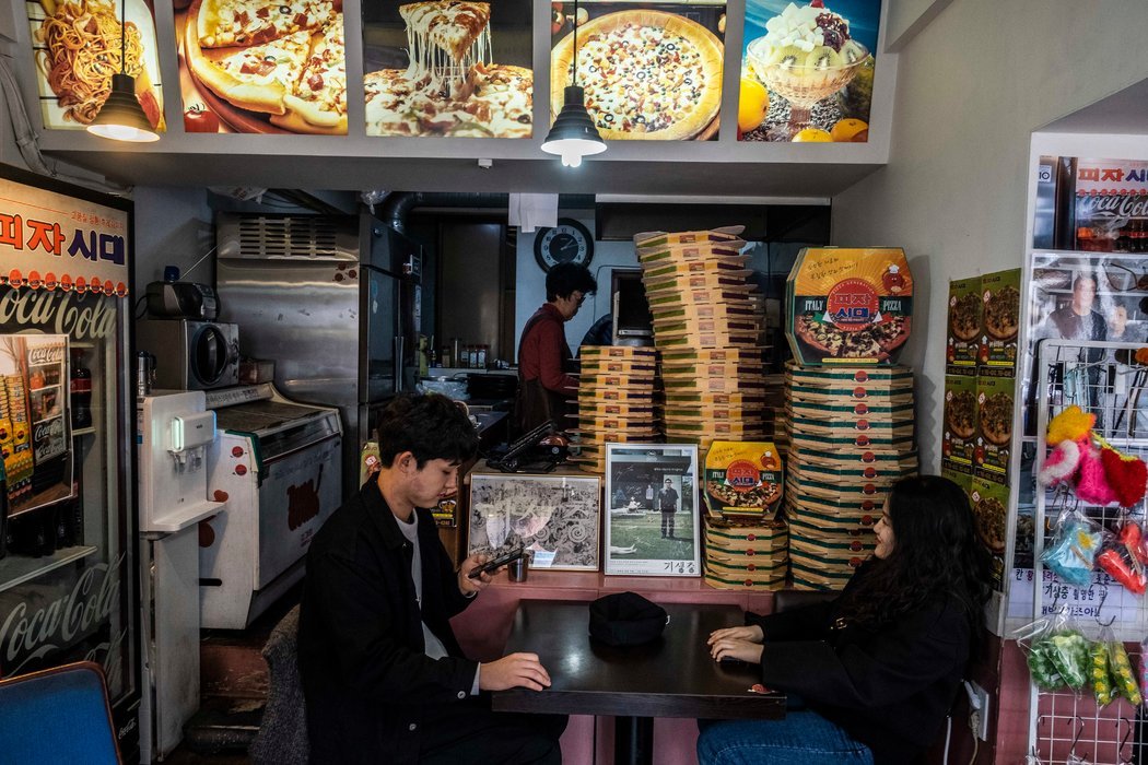 “天空披萨”餐厅,它的披萨盒出现在《寄生虫》电影里。