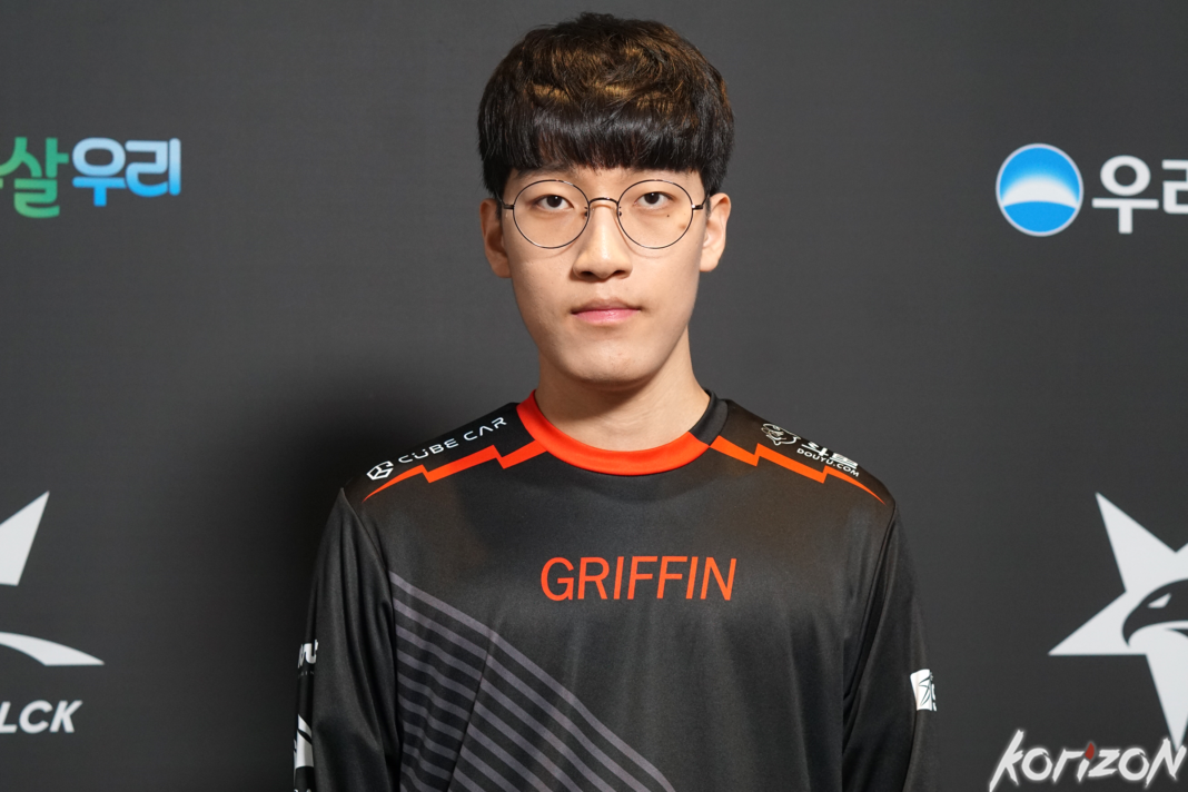 griffin2:0战胜kz,赛后tarzan道出原因:尊重每一个选手的想法!