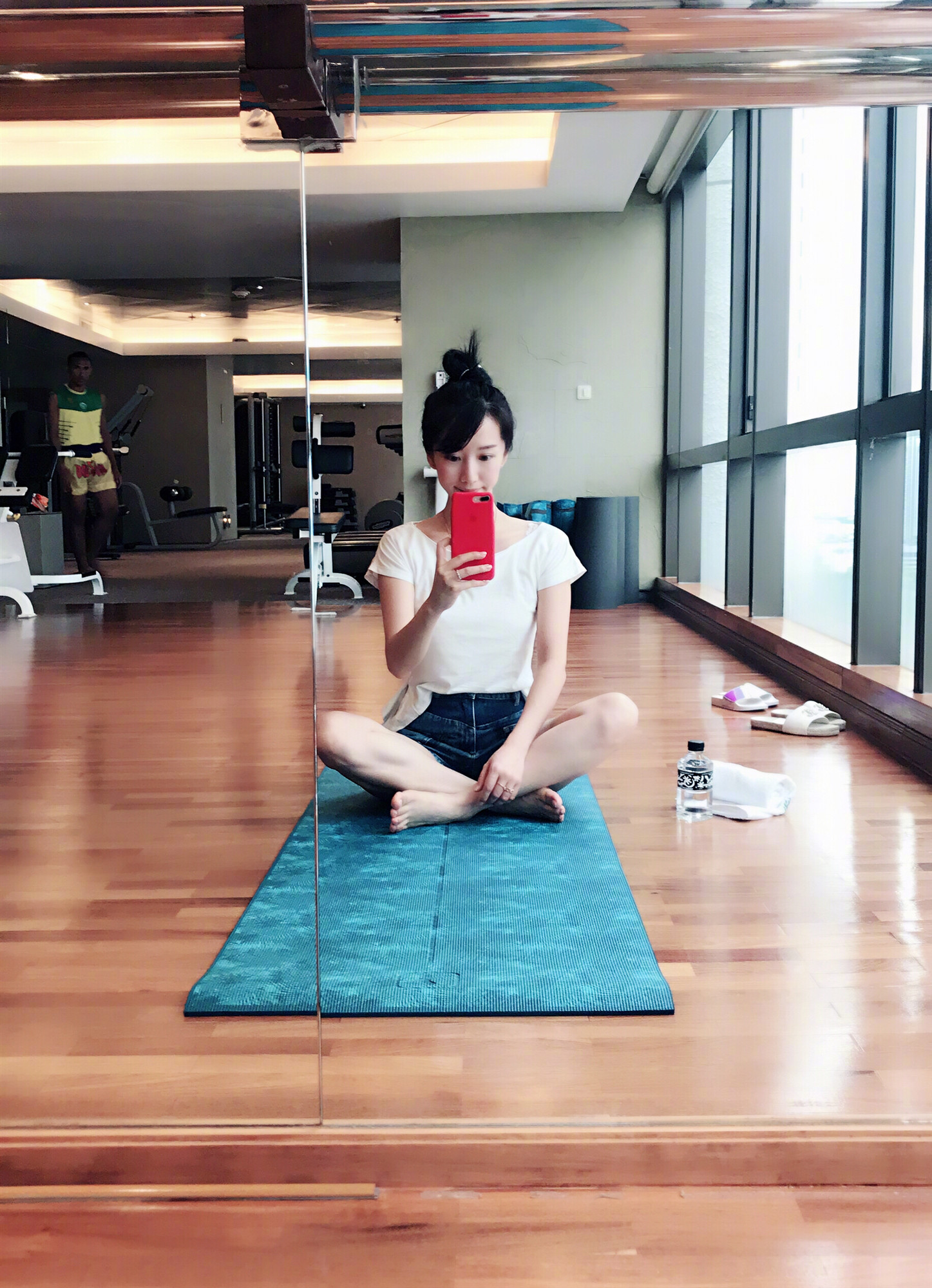 都挺好:豪门阔太李念自带私服进剧组,太过奢侈与剧中人物不符